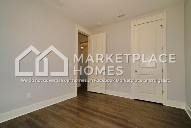 Building Photo - 1067 Harrison Bayou Dr