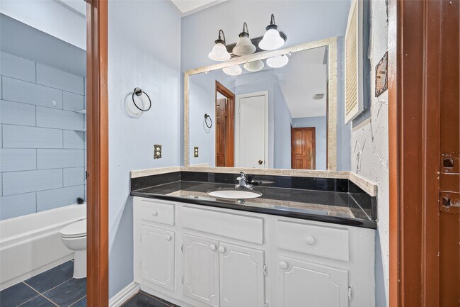 Building Photo - 14515 Wunderlich Dr