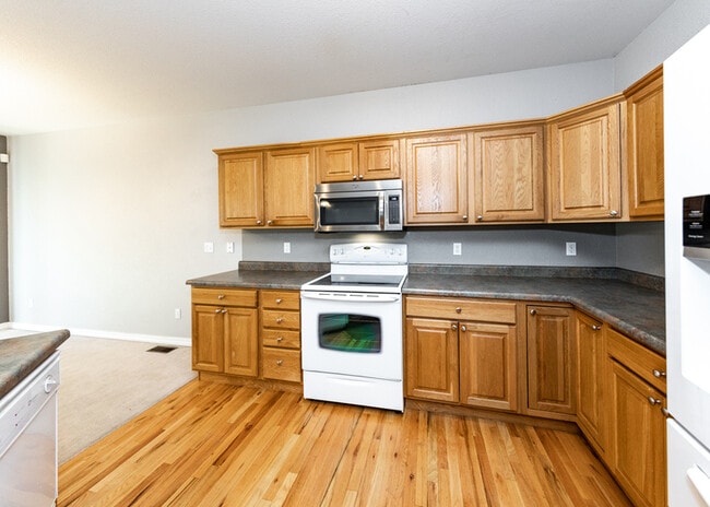 Building Photo - 5607 University Village View