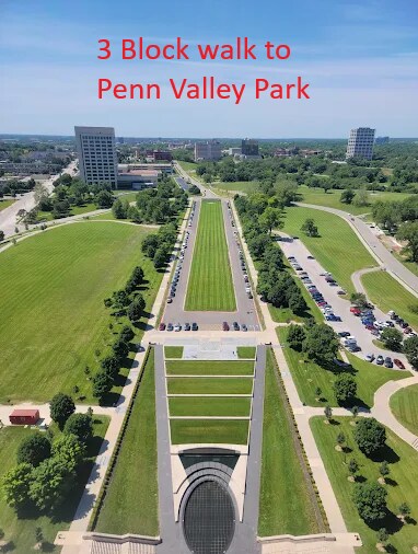 3 Blocks from Penn Valley Park - 3404 Baltimore Ave