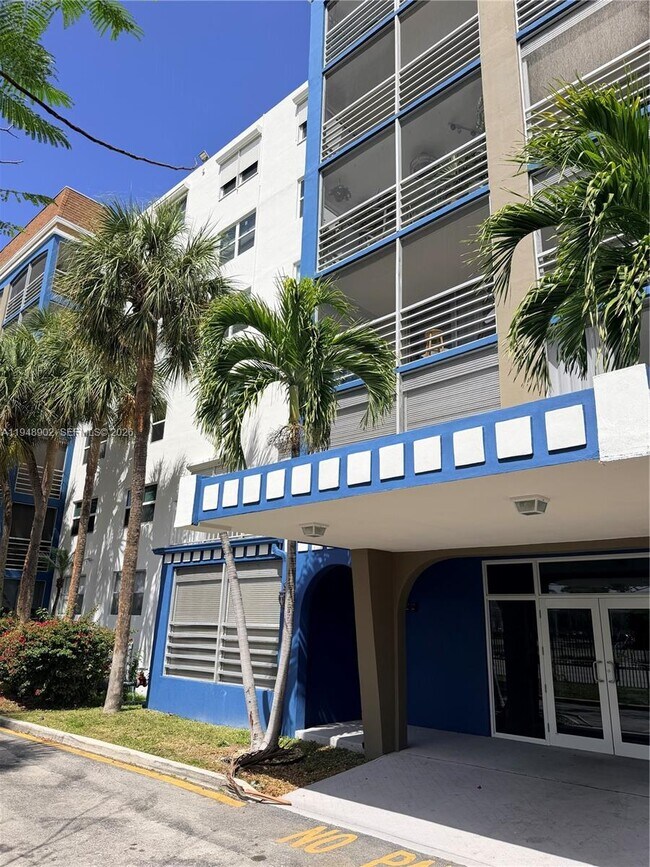 Building Photo - 501 E Dania Beach Blvd