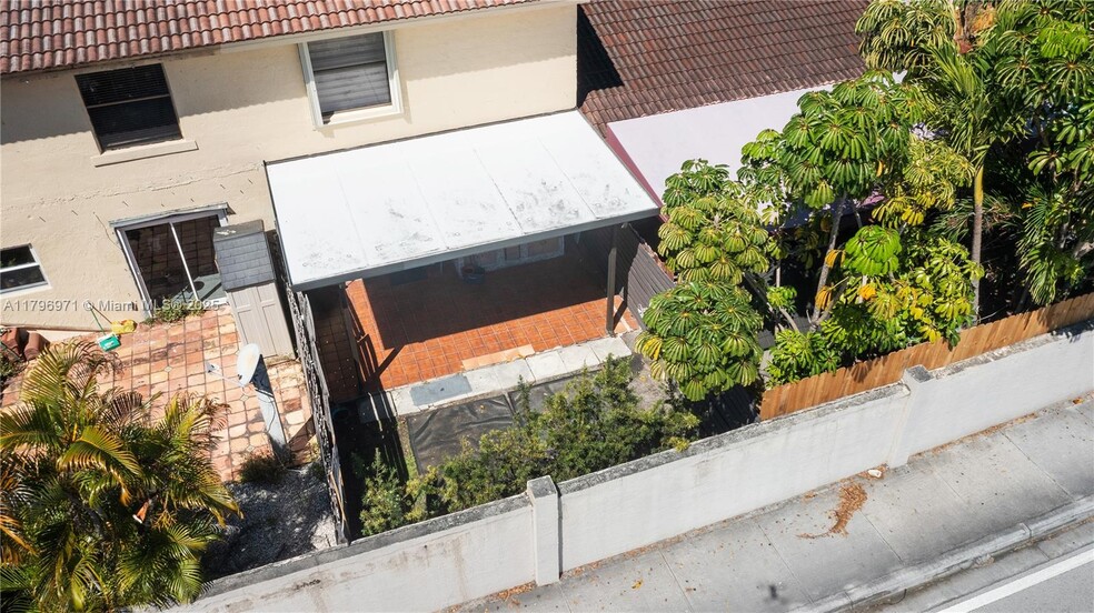 Building Photo - 2090 SW 122nd Ave