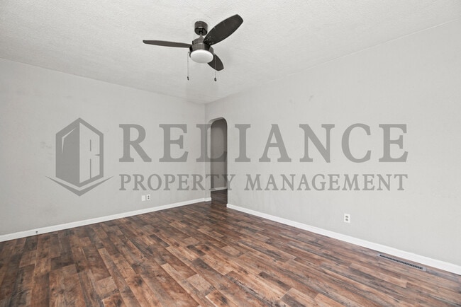 Building Photo - 1017 N Pershing St