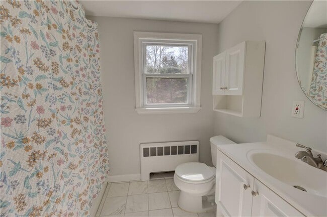 Building Photo - 140 Phillips Rd