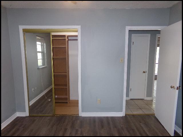 Building Photo - 511 Shirley Cove