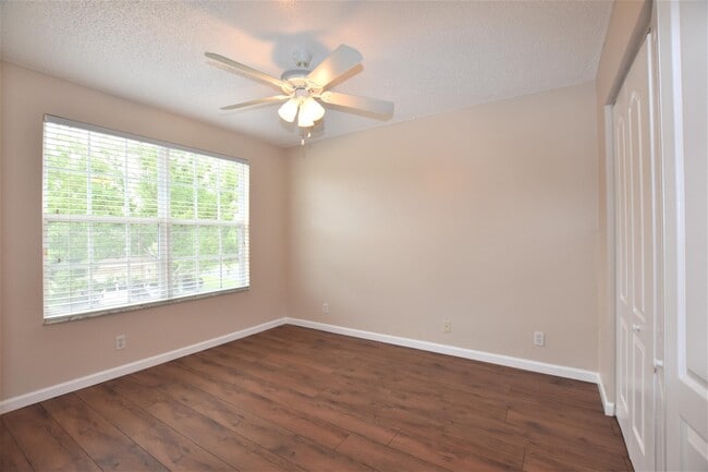 Building Photo - 10395 Little Mustang Way