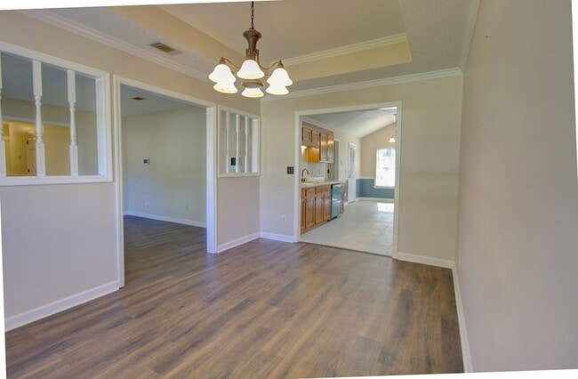 Building Photo - 809 Barrington Dr