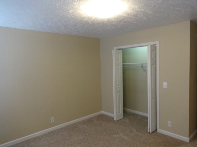 Building Photo - 1428 Westview Dr