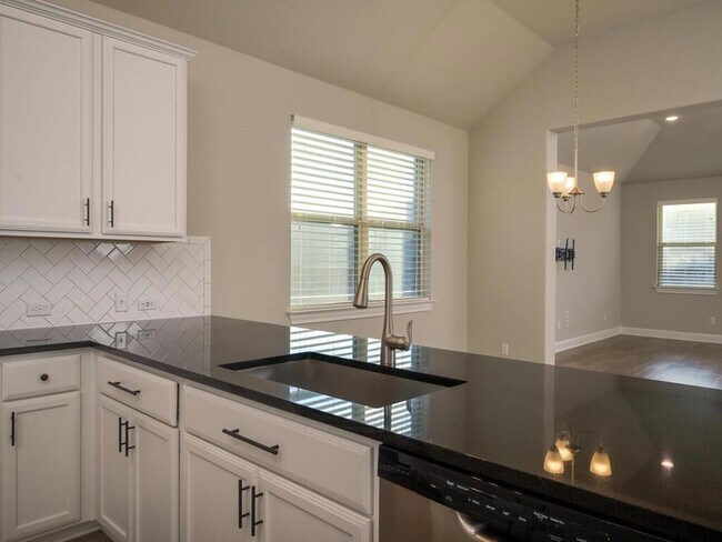 Building Photo - 2905 Coral Valley Dr