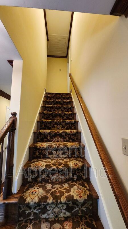 Building Photo - 310 Milesford Ct