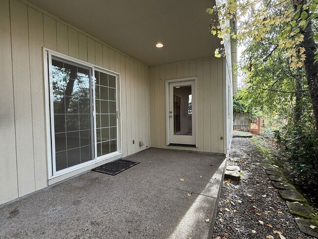 Building Photo - 3540 Sterling Woods Dr