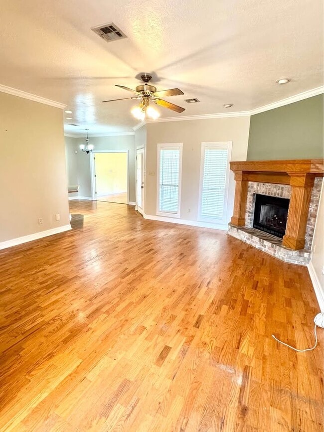 Building Photo - 1110 Athens Dr