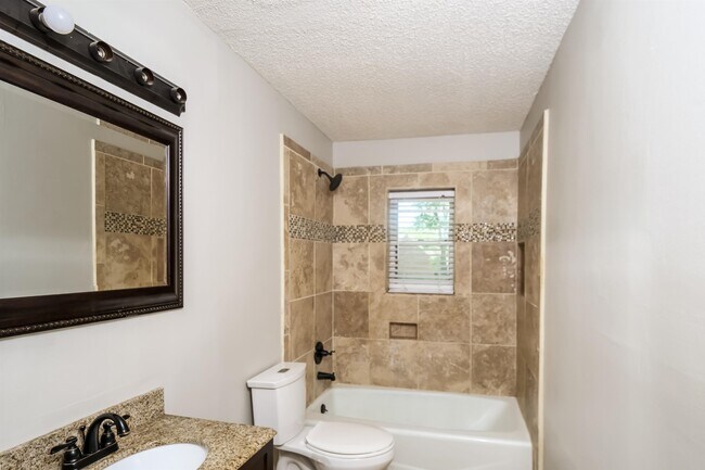Building Photo - 8210 Valley Ridge Trail