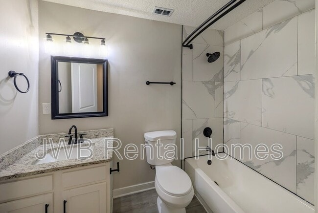 Building Photo - 755 McDuff Ave S