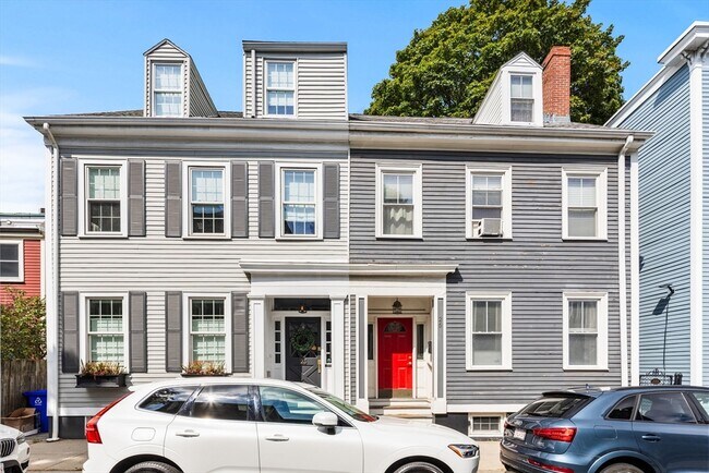 Primary Photo - 25 Green St