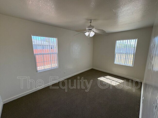 Building Photo - 829 Washington St