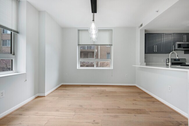 Building Photo - 350 G St SW