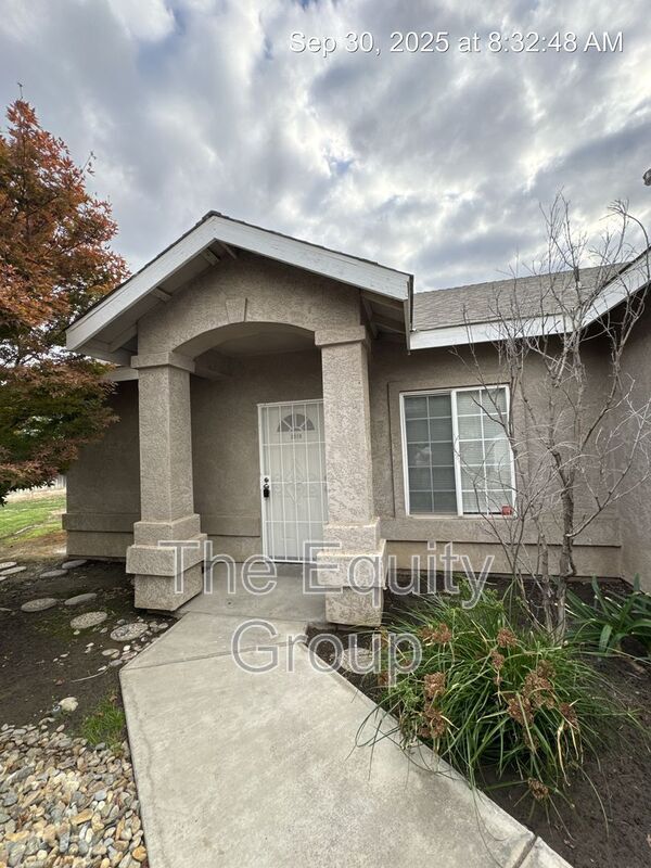 Primary Photo - 2918 S Sallee Ct