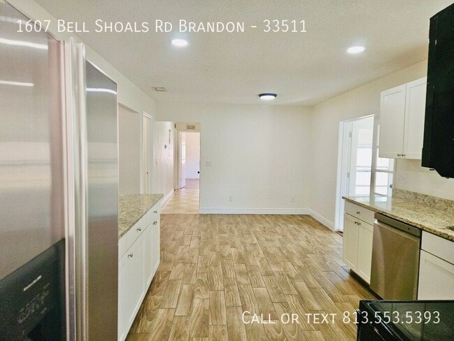 Building Photo - 1607 Bell Shoals Rd