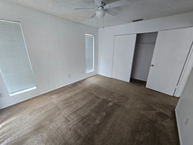 Building Photo - Charming One Bedroom for Rent in Tampa!