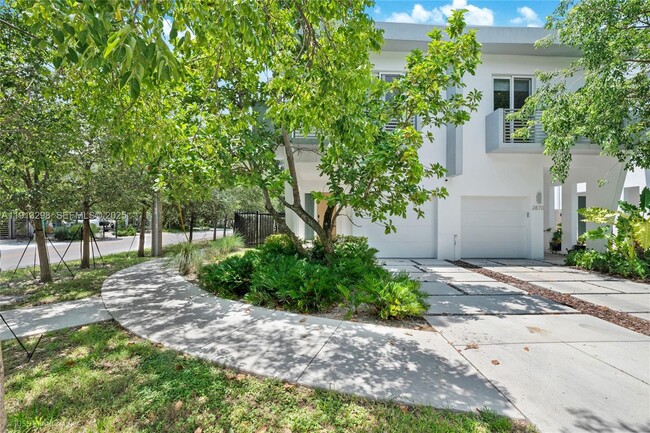 Building Photo - 2868 SW 33rd Ct