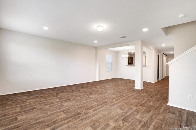 Building Photo - 2850 Lindenwood Run