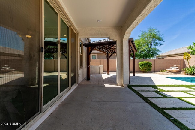Building Photo - 9746 E Tumbleweed Ave
