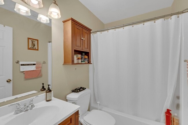 Building Photo - Call Sabrina at 757-767-0767 to schedule a tour!