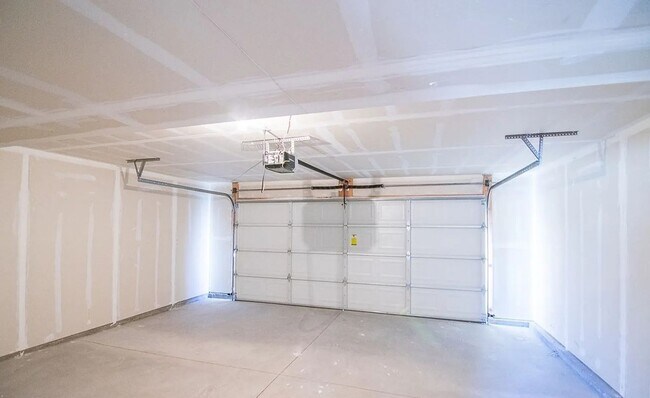 Building Photo - 795 E 500 S