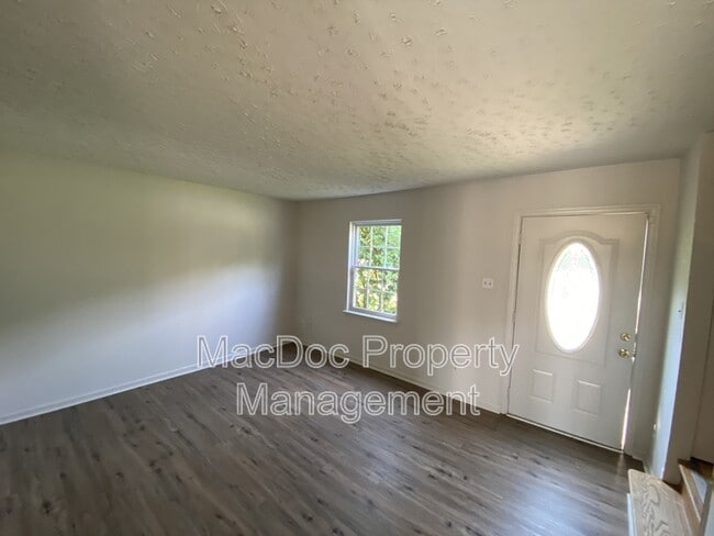 Building Photo - 200 Brighton Sq