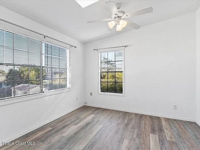 Building Photo - 935 South Patrick Dr