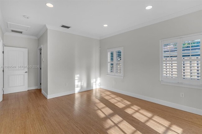 Building Photo - 7048 SW 83rd Ct