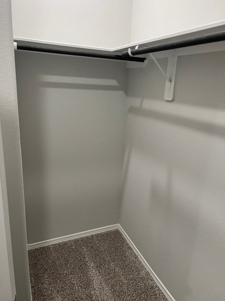 Building Photo - 26010 Emory Holw Dr