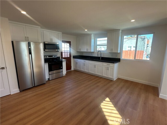 Building Photo - 8727 Dalton Ave