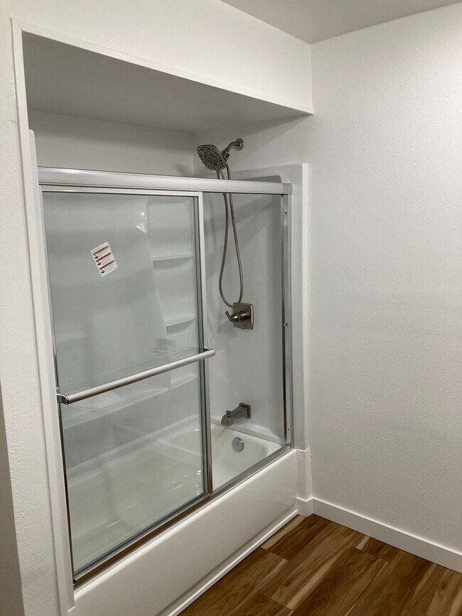 Building Photo - 3811 Green Ave