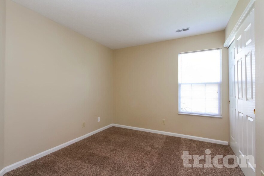 Building Photo - 784 Kingston Cir