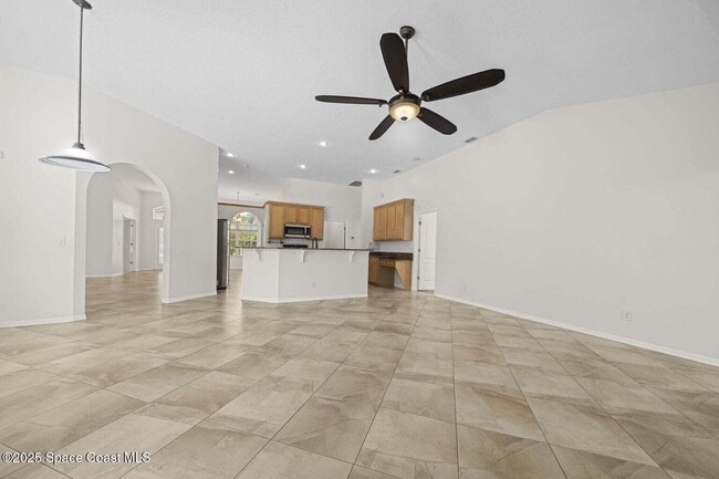 Building Photo - 816 Autumn Glen Dr