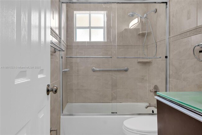 Building Photo - 4900 SW 106th Ave