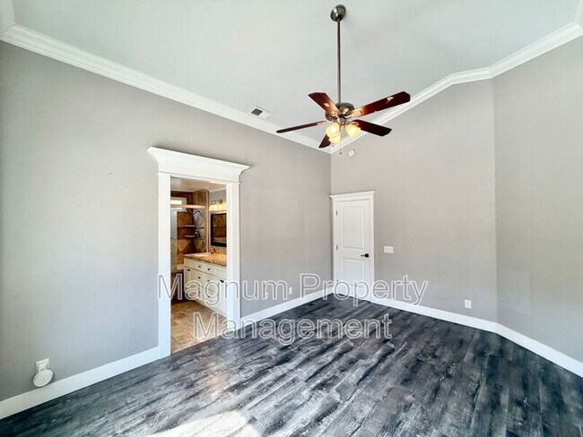 Building Photo - 11938 Venetian Dr