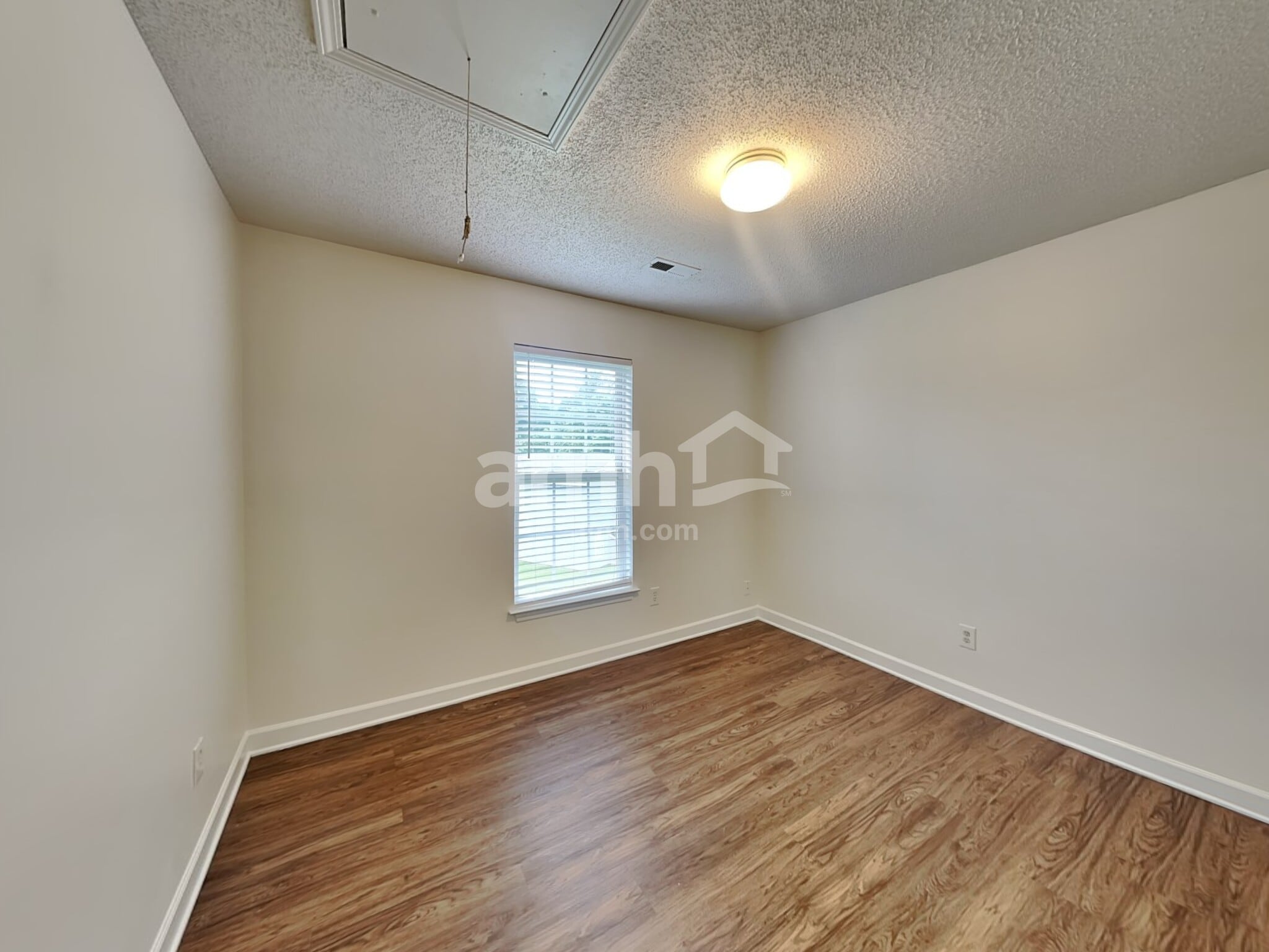 Building Photo - 4945 Hopewood Ln