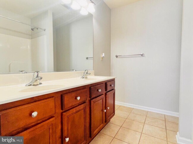 Building Photo - 42 Fuzzy Tail Dr