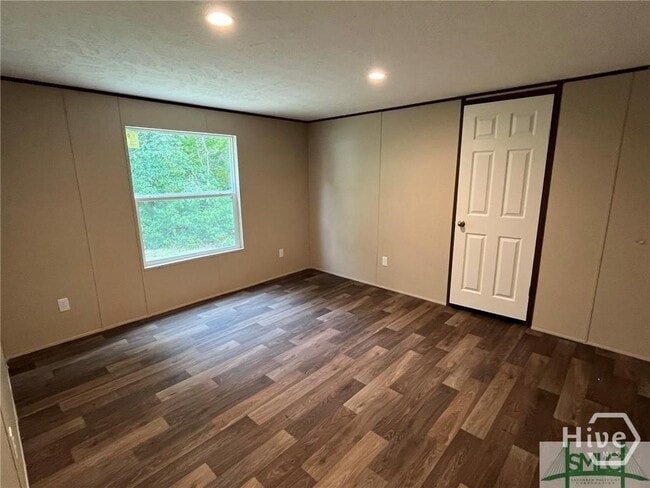 Building Photo - 51 Miles Park Rd