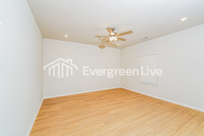 Building Photo - 212 Exeter St