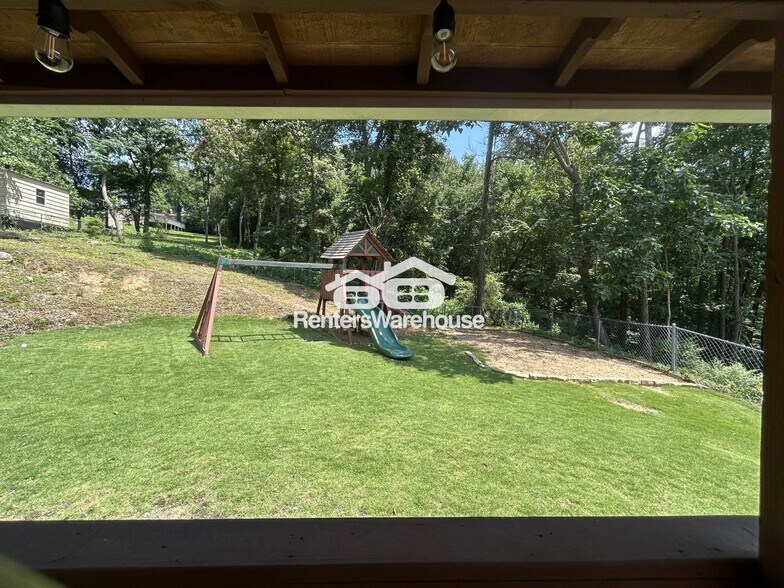 Building Photo - 2501 Crestwood Cir