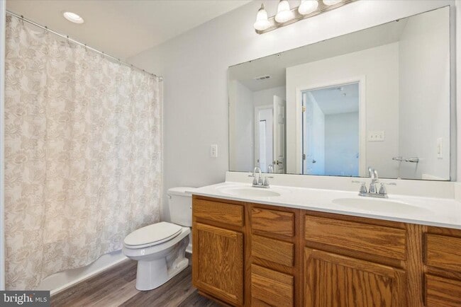 Building Photo - 103 Sandpiper Ct
