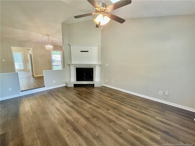 Building Photo - 820 Anarine Rd