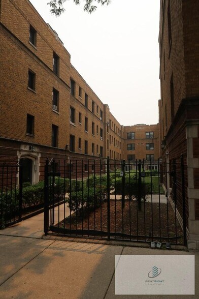 Building Photo - 2617 W Gunnison St