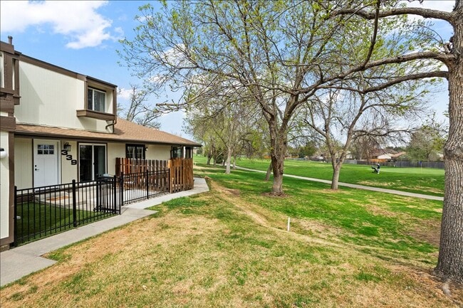 Building Photo - 8654 Chase Dr
