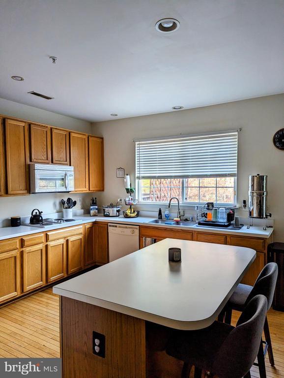 Building Photo - 2701 Summers Ridge Dr