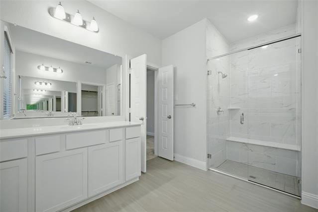 Building Photo - 4323 Hudson St